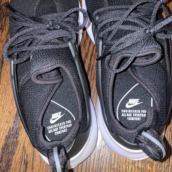 Nike Air Presto - Picture 2 of 6